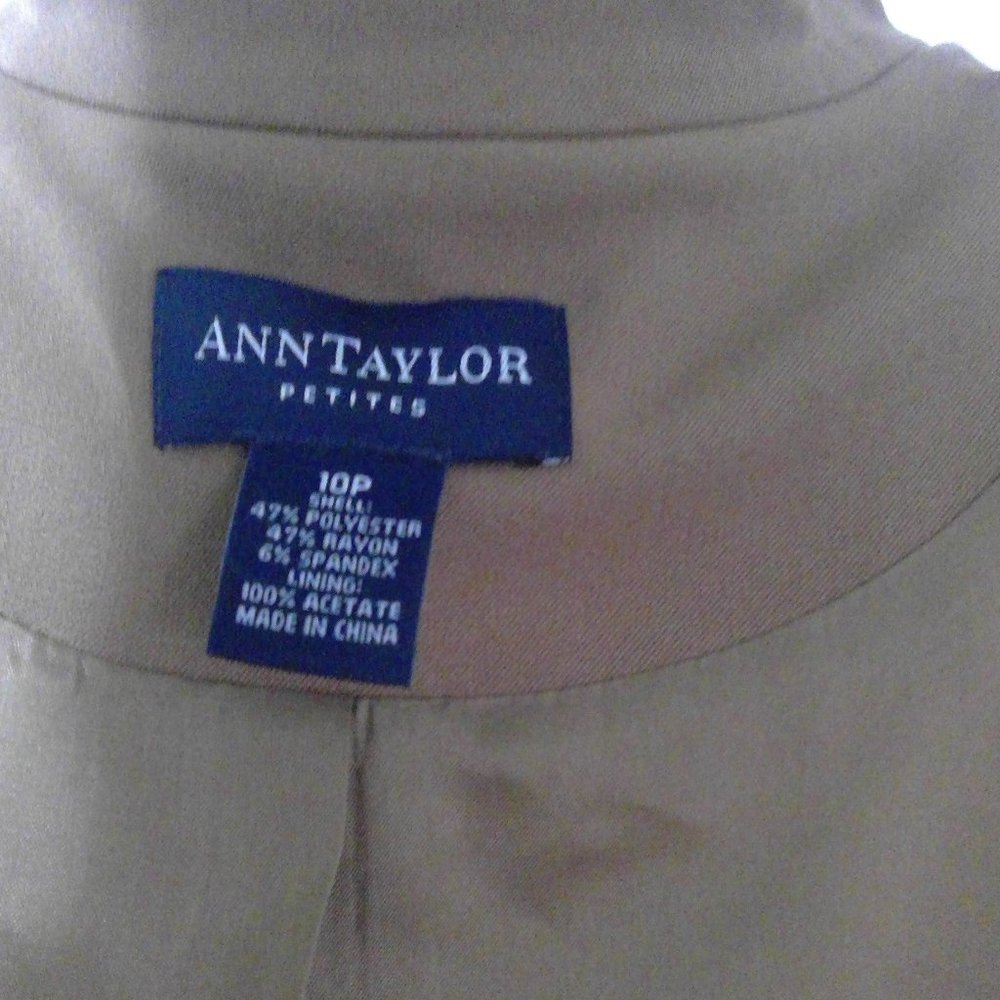 Ann Taylor 2 piece suit with leather trim Size 10P - Picture 11 of 11
